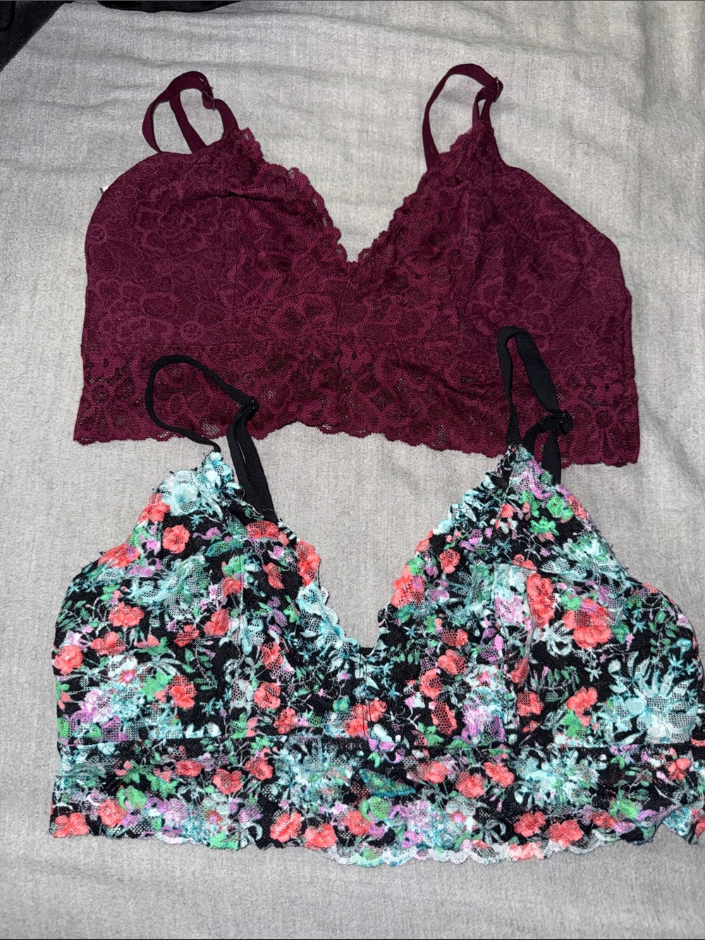 VS- lace bralette duo